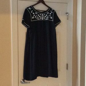 Old navy embroidered shift dress